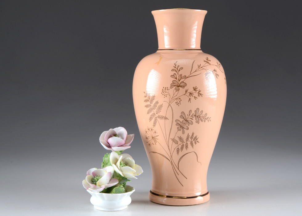 Hyalyn Pottery Vase Ebth