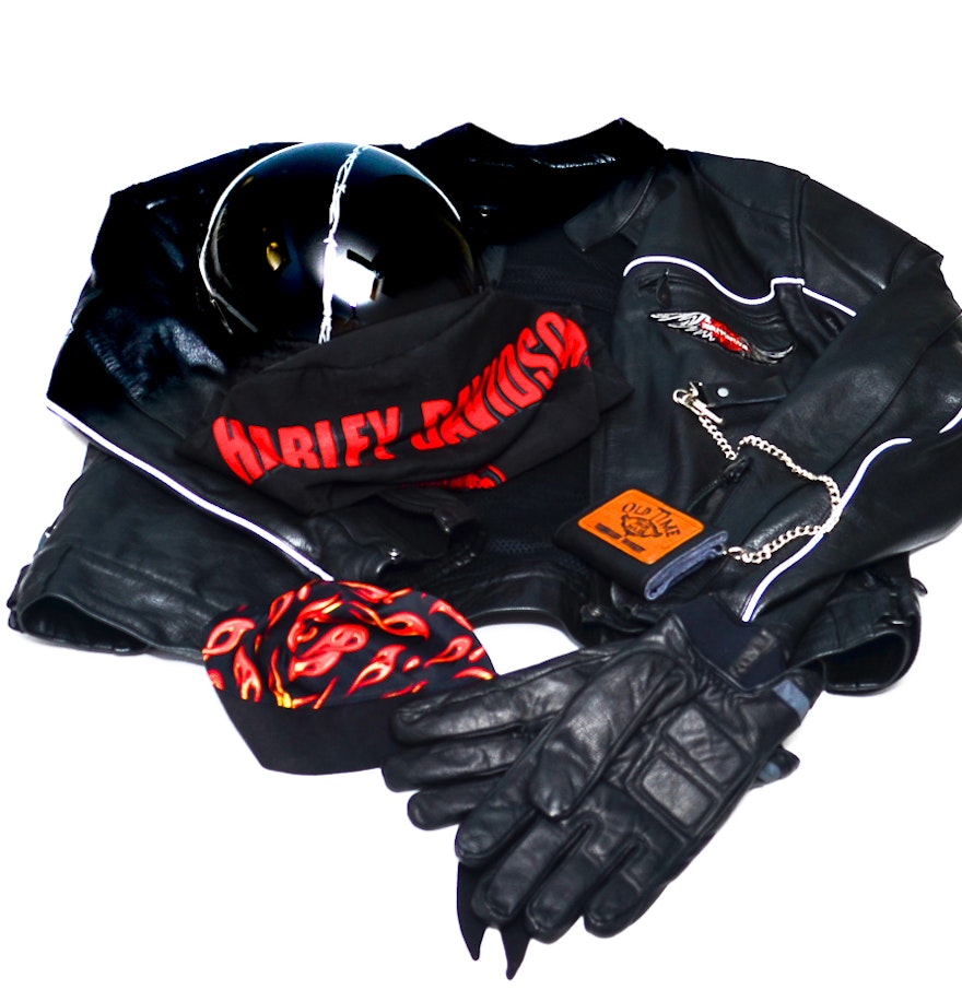 Men s Harley Davidson Riding Gear and Other Accessories EBTH Men s Harley Davidson Riding Gear and Other Accessories EBTH
