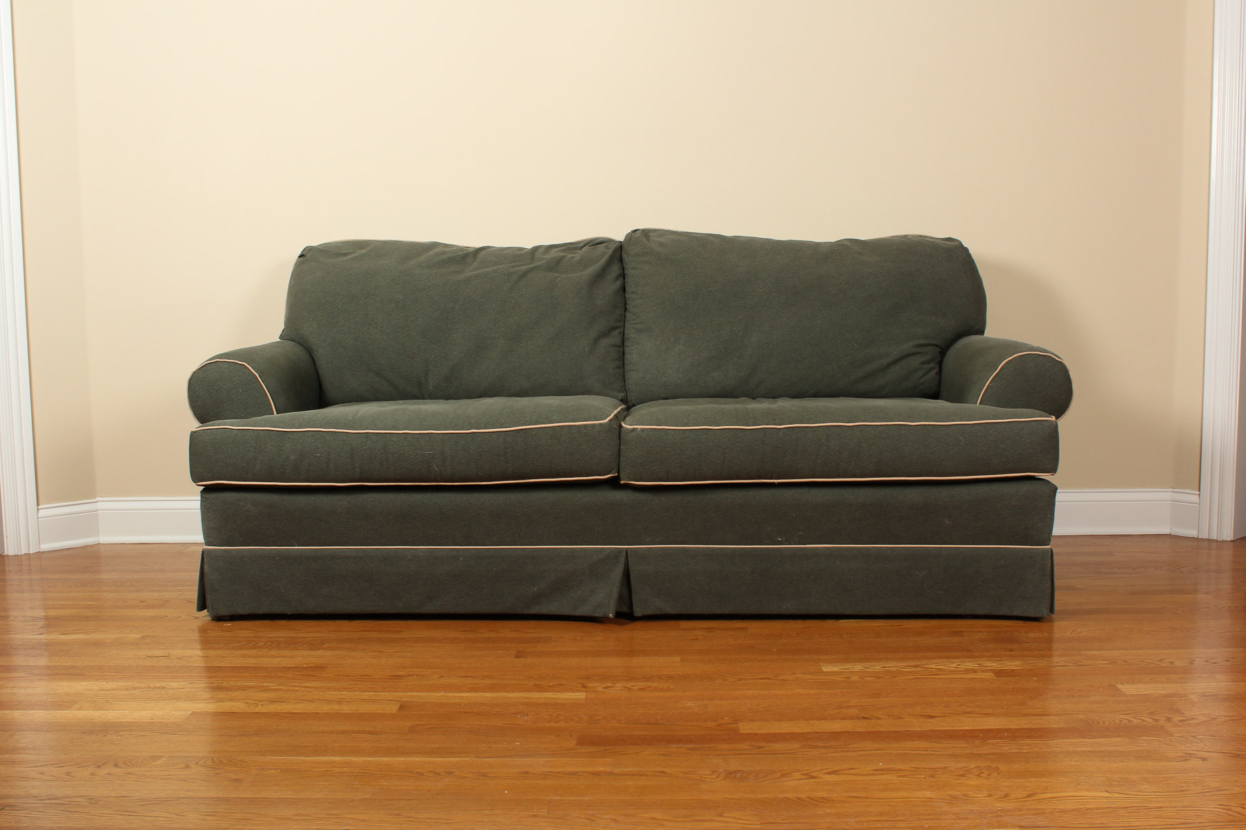 Hickory Mark Furniture Sofa EBTH