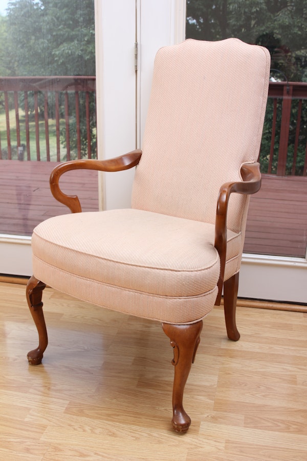 Pair of Queen Anne Style Chairs EBTH