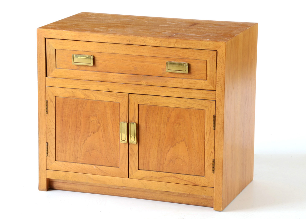 Thomasville Pecan Nightstand | EBTH