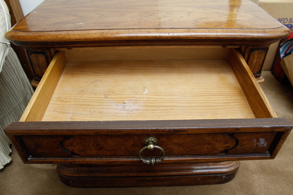 Thomasville Bedside Tables EBTH