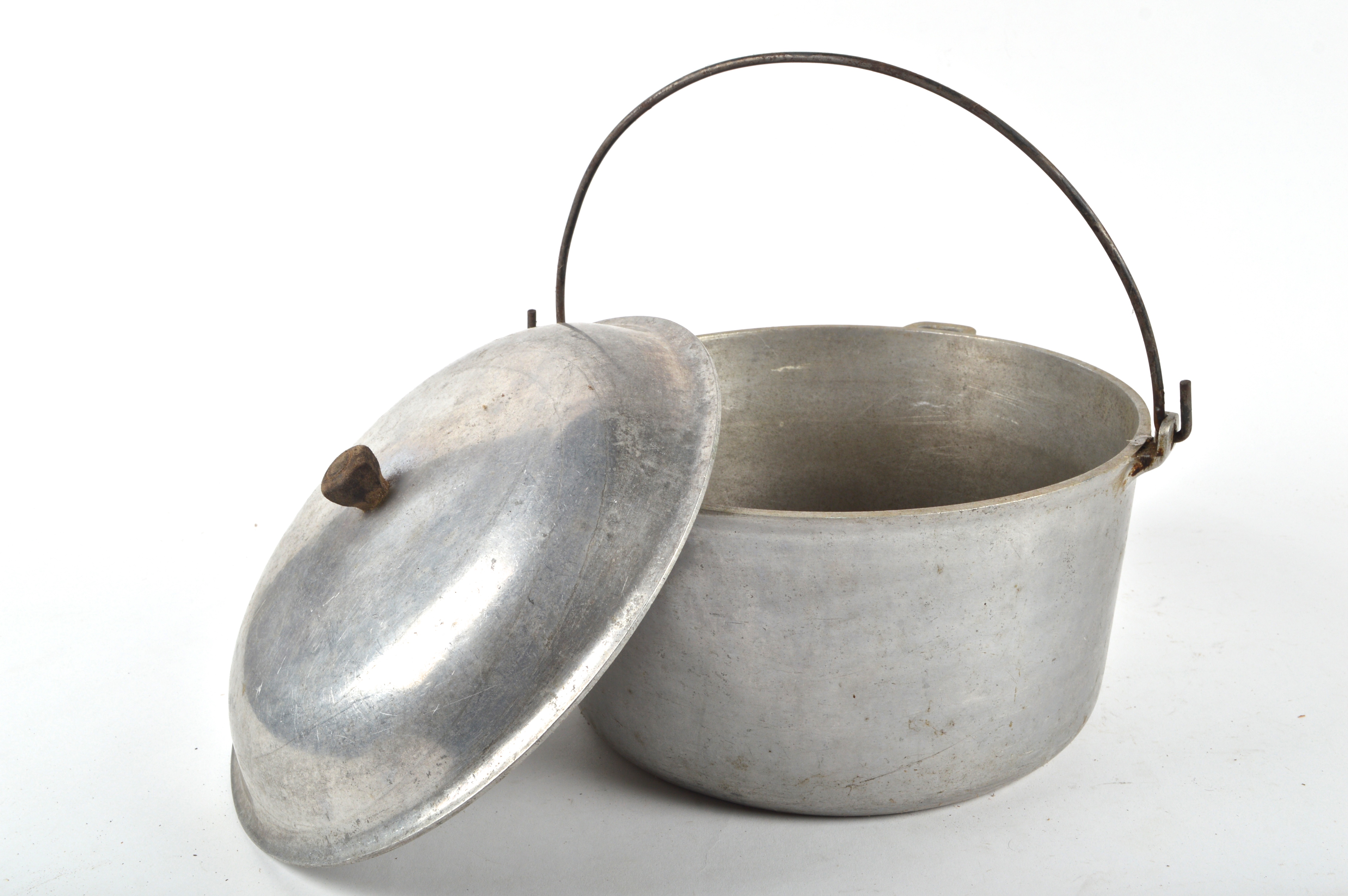 Large Vintage Majestic Cookware Aluminum Dutch Oven Pot | EBTH