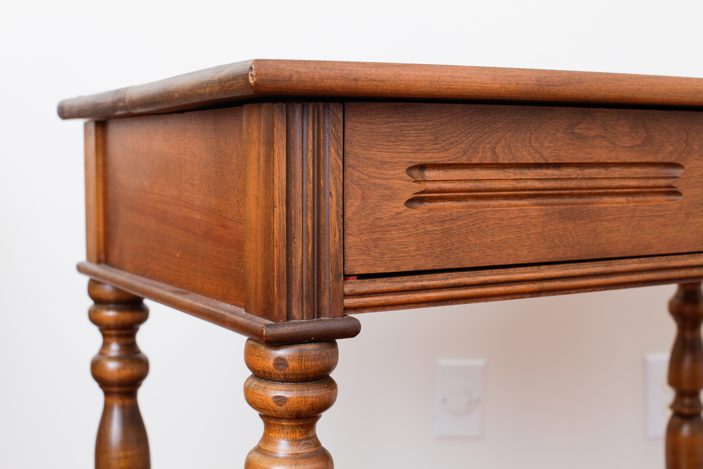 Vintage Lift Top Desk EBTH