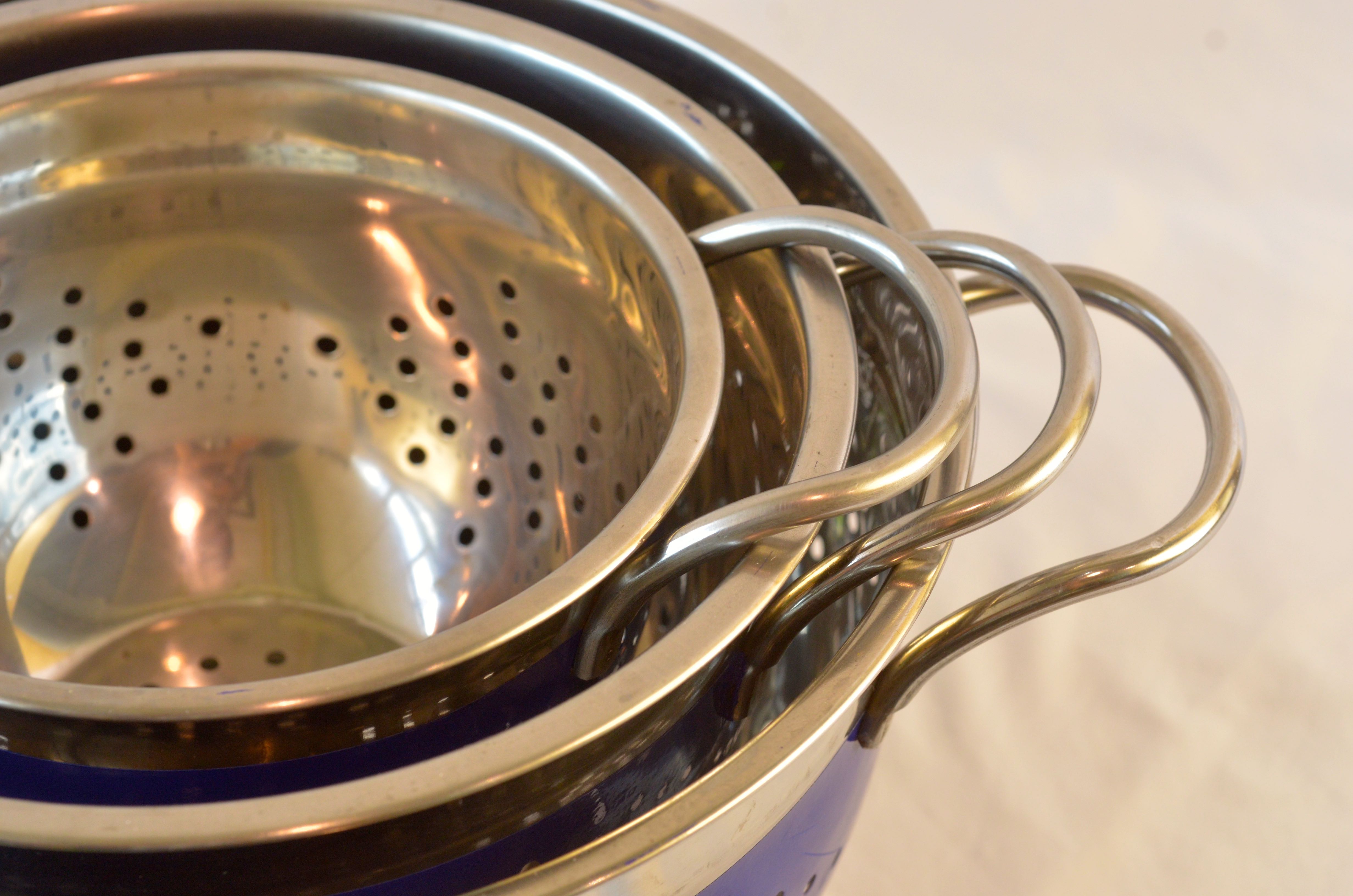 Set of Nesting Colanders EBTH