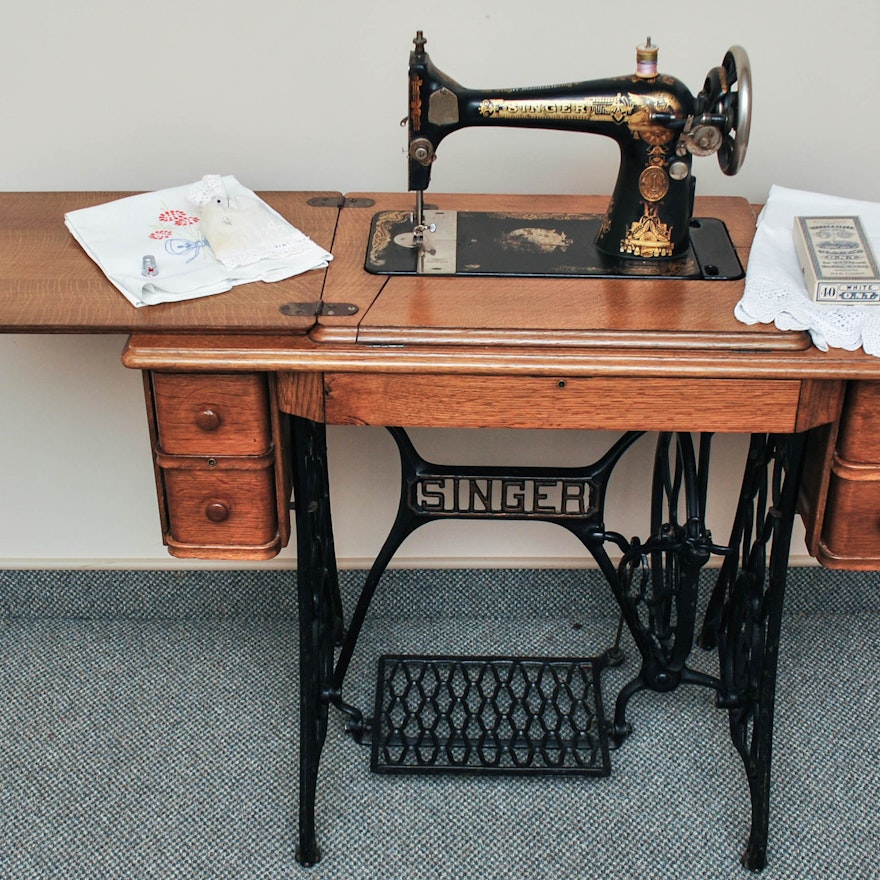 Antique Singer Sewing Machine With Cabinet : EBTH Antique Singer Sewing Machine with Cabinet ... - Antique Singer Sewing Machine With Cabinet : EBTH