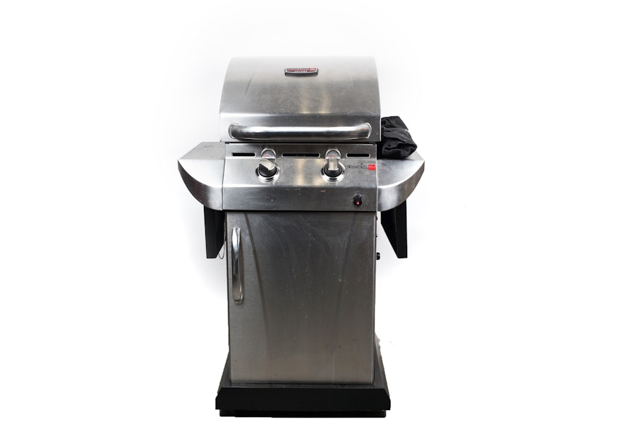 Forstyrre grave Staple Char-Broil T-22D Grill and Accessories | EBTH