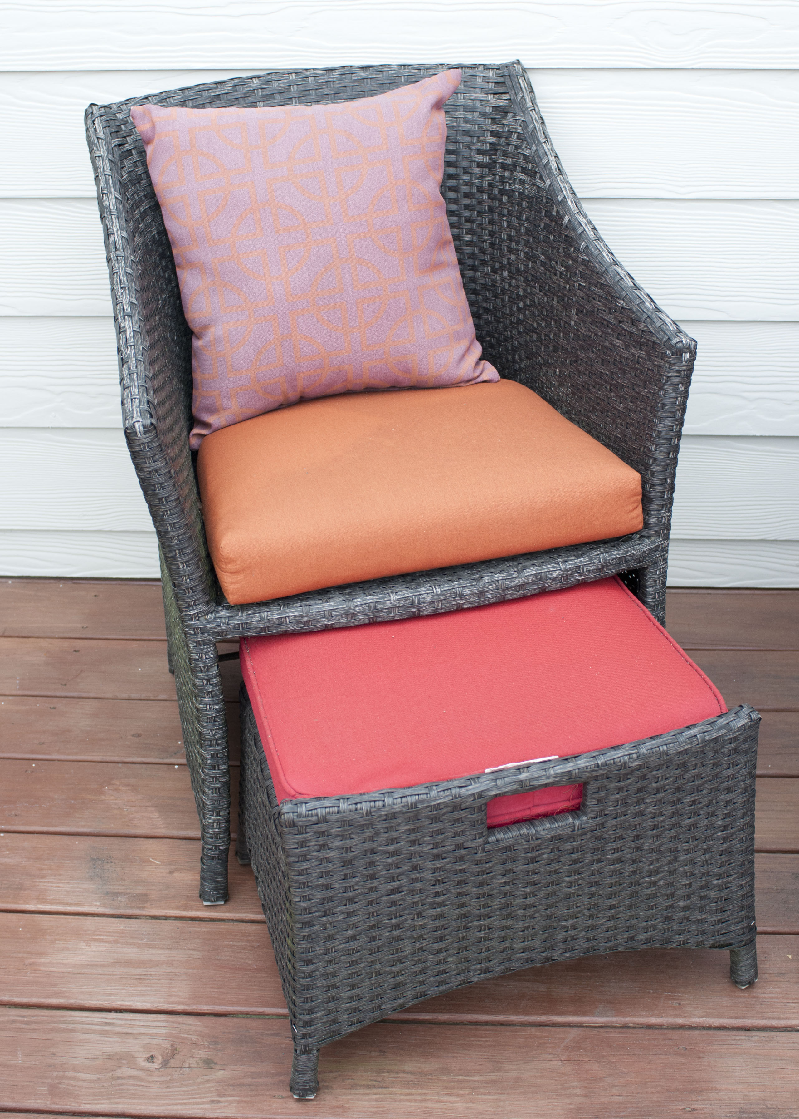 Wicker Patio Chairs and PullOut Ottomans EBTH