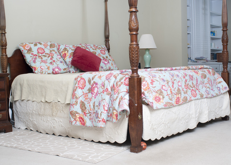 King Sized Four Poster Rice Bed Frame EBTH