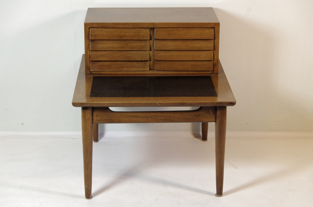 Mid Century End Table 'Dania' by Merton Gershon for Martinsville EBTH
