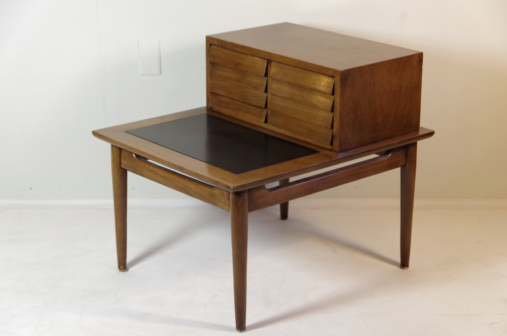 Mid Century End Table 'Dania' by Merton Gershon for Martinsville EBTH
