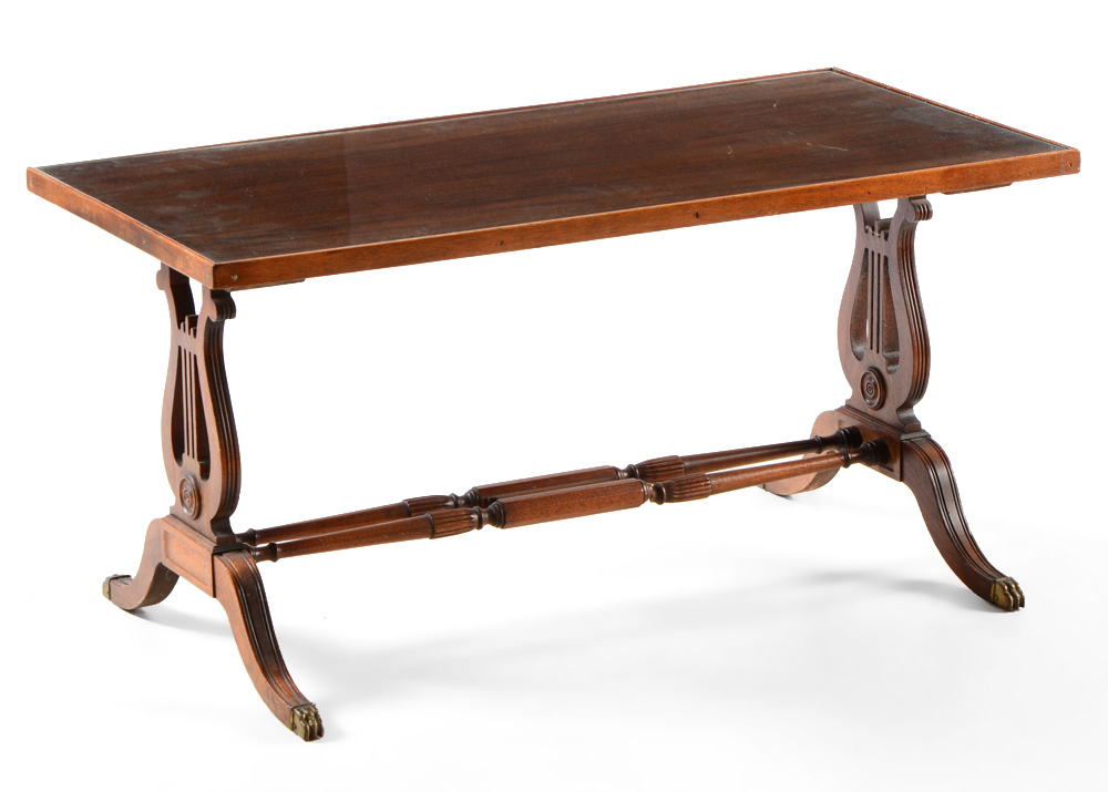 Duncan Phyfe Style Walnut Wood Coffee Table EBTH