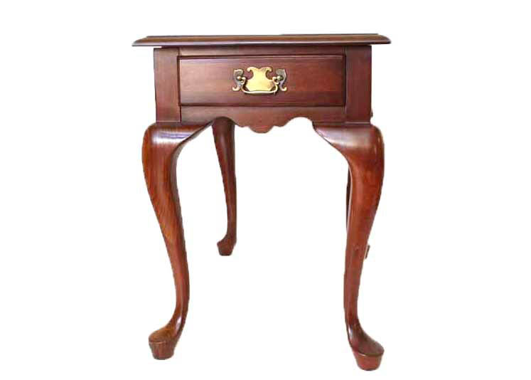 Queen Anne Style Wooden Pennsylvania House End Table EBTH