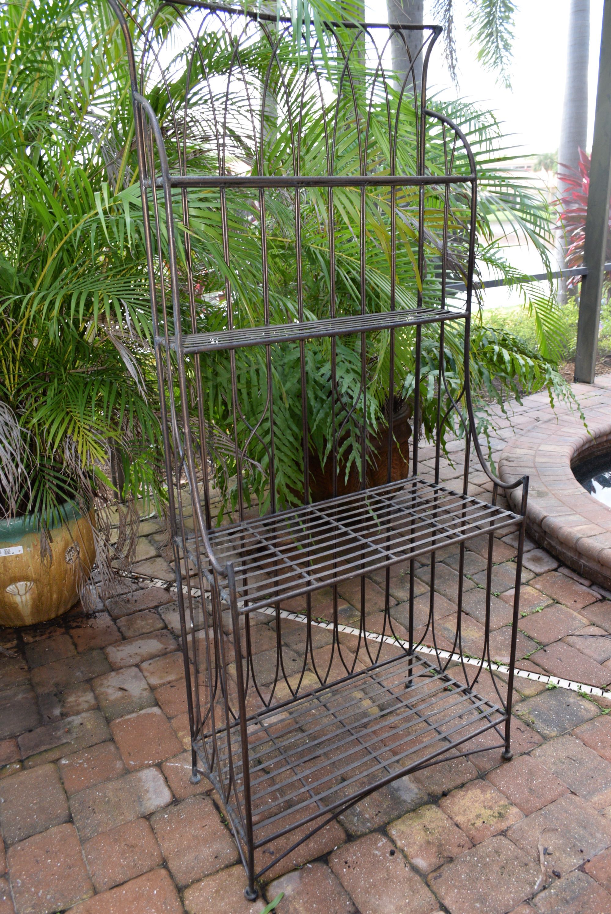 Metal Bakers Rack EBTH