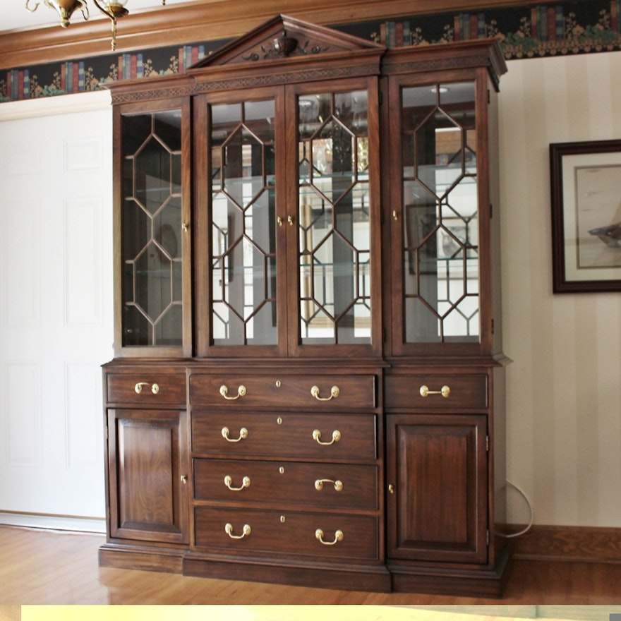 Harden Lighted Breakfront Chippendale Style China Cabinet Ebth