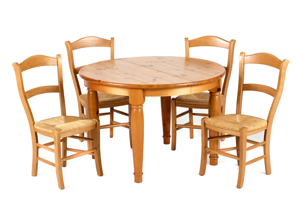 Pottery Barn Pine Dining Table And Four Chairs