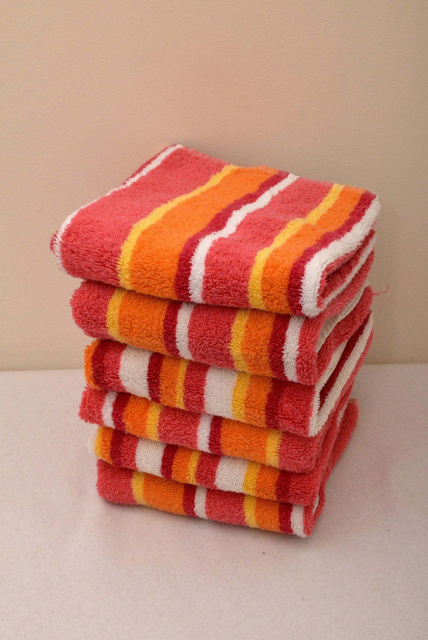 Bath Towel Ensemble in Orange and Yellow Stripe | EBTH