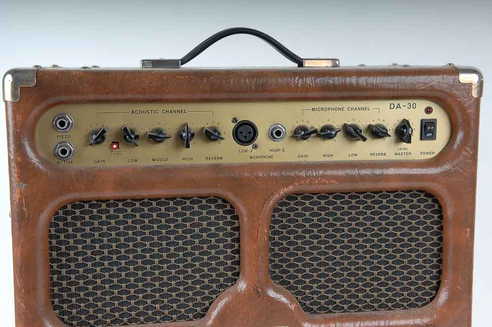 Dean DA30 Acoustic Guitar Amplifier EBTH