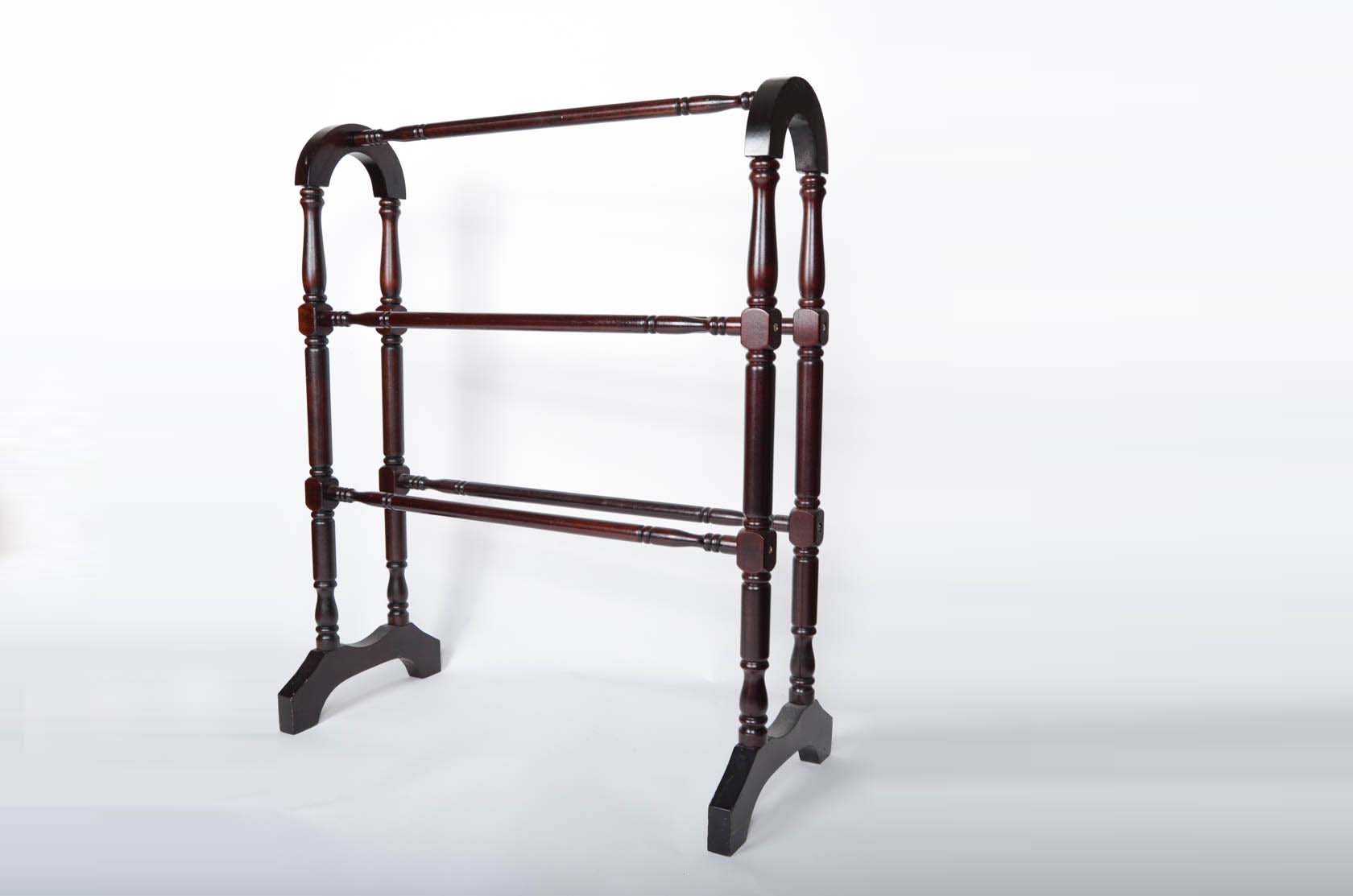 Walnut Quilt Rack EBTH