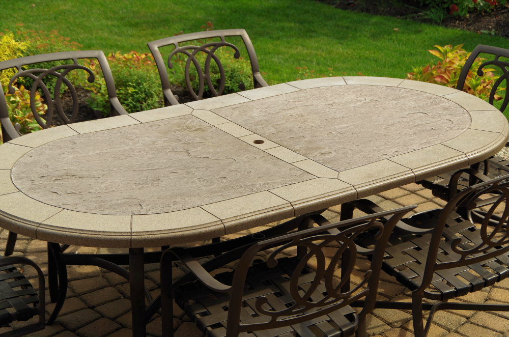 Tropitone Stoneworks Collection Patio Table and Six Chairs EBTH