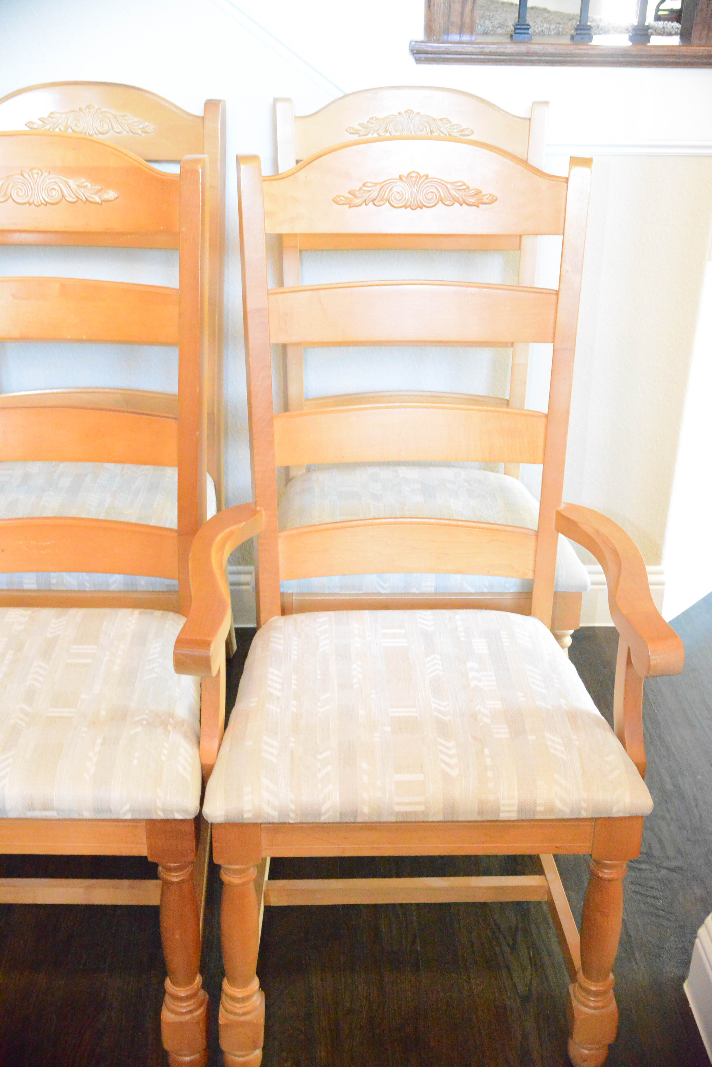 Broyhill Upholstered Dining Room Chairs EBTH