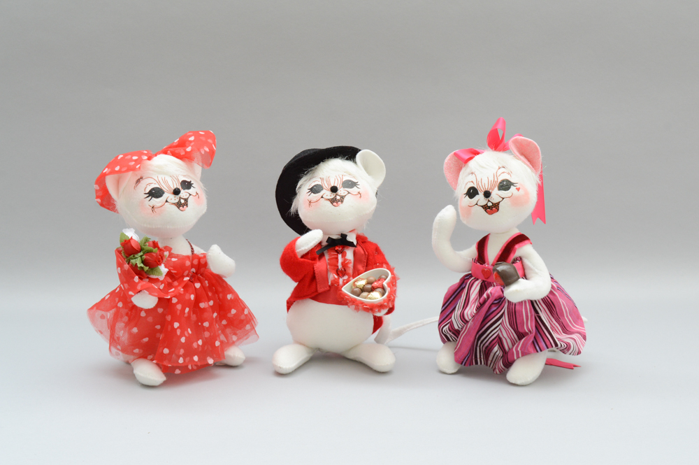 Collection of Annalee Valentine Figurines EBTH