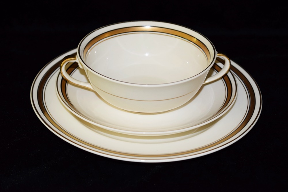 Vintage "Pareek" Johnson Bros. England China EBTH