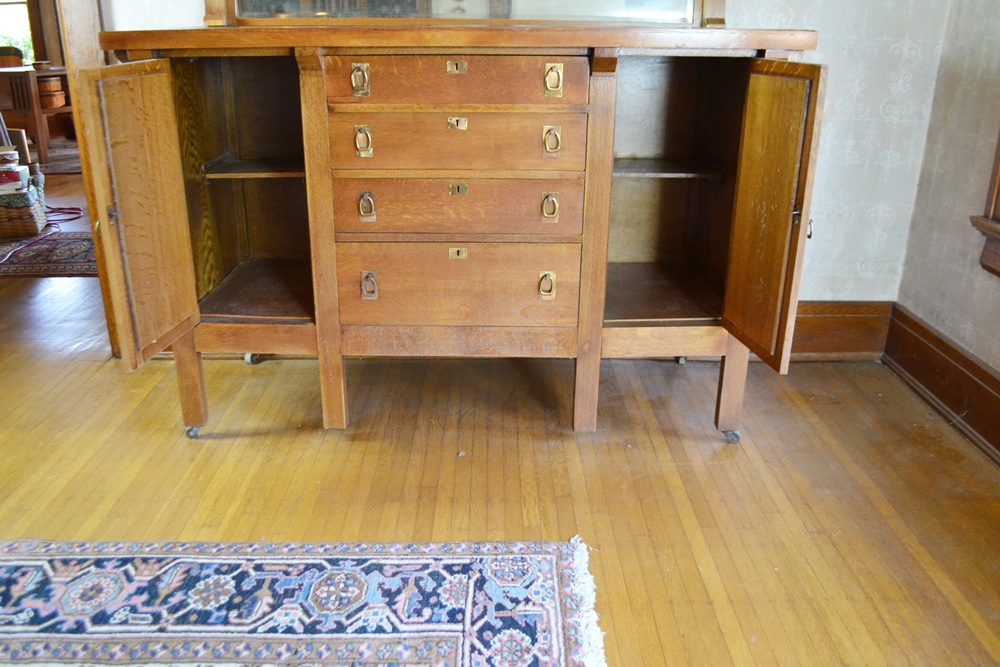 Vintage Quarter Sawn Oak Sideboard EBTH