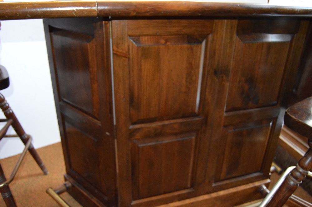 Ethan Allen Bar with Two Stools EBTH