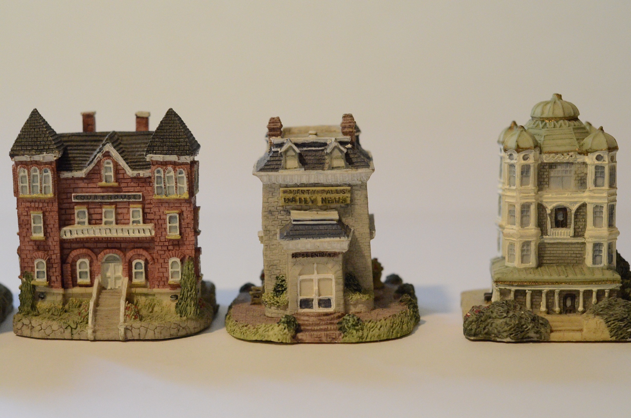 Collection of Liberty Falls Village Collectible Houses EBTH