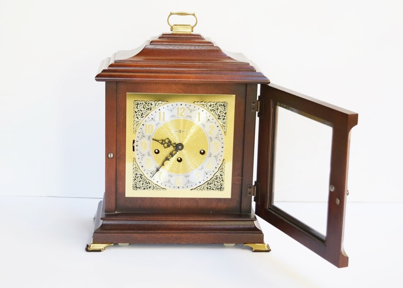 Howard Miller Shelf Clock EBTH