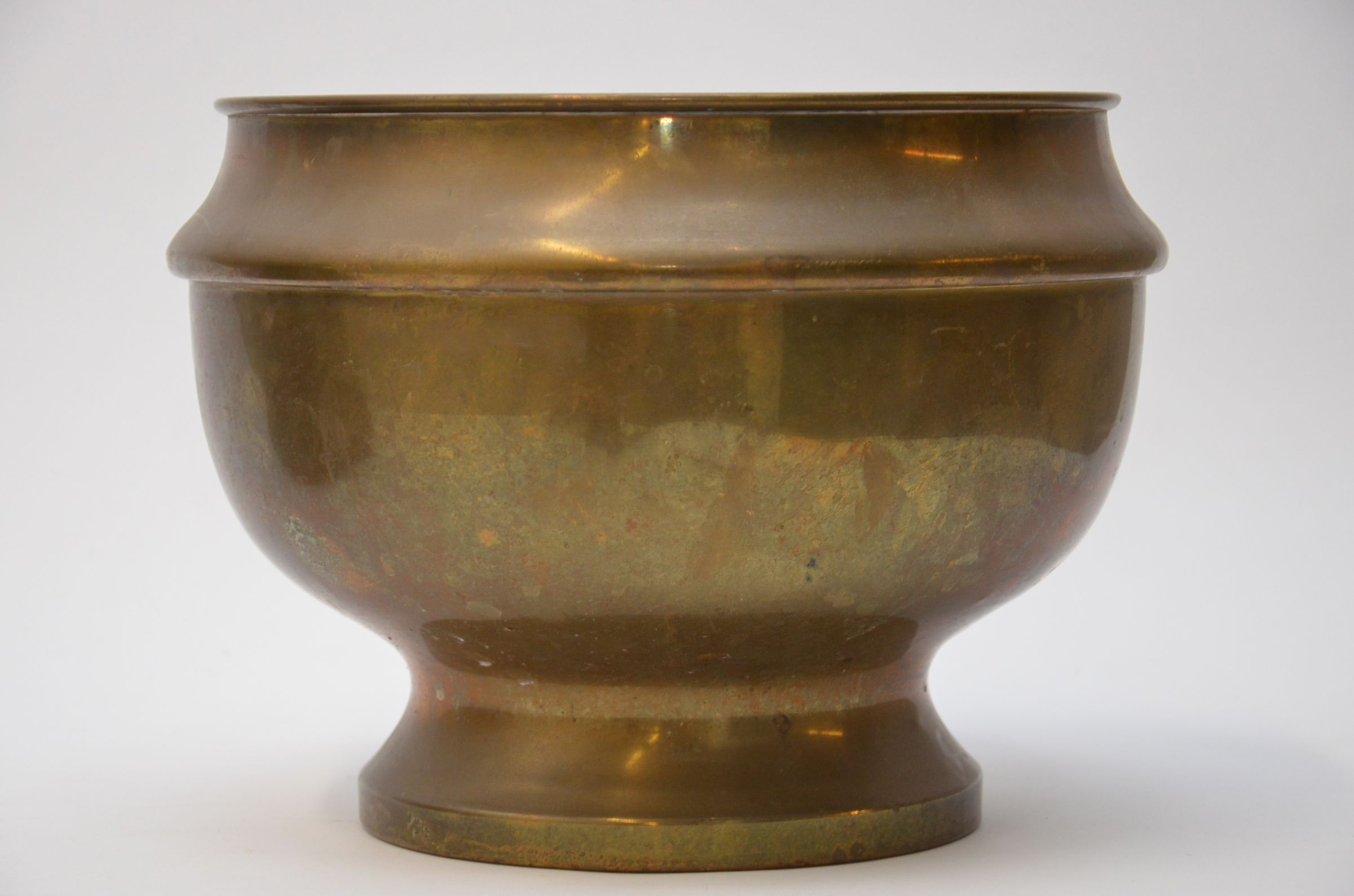 Pair of Antique Brass Pots EBTH