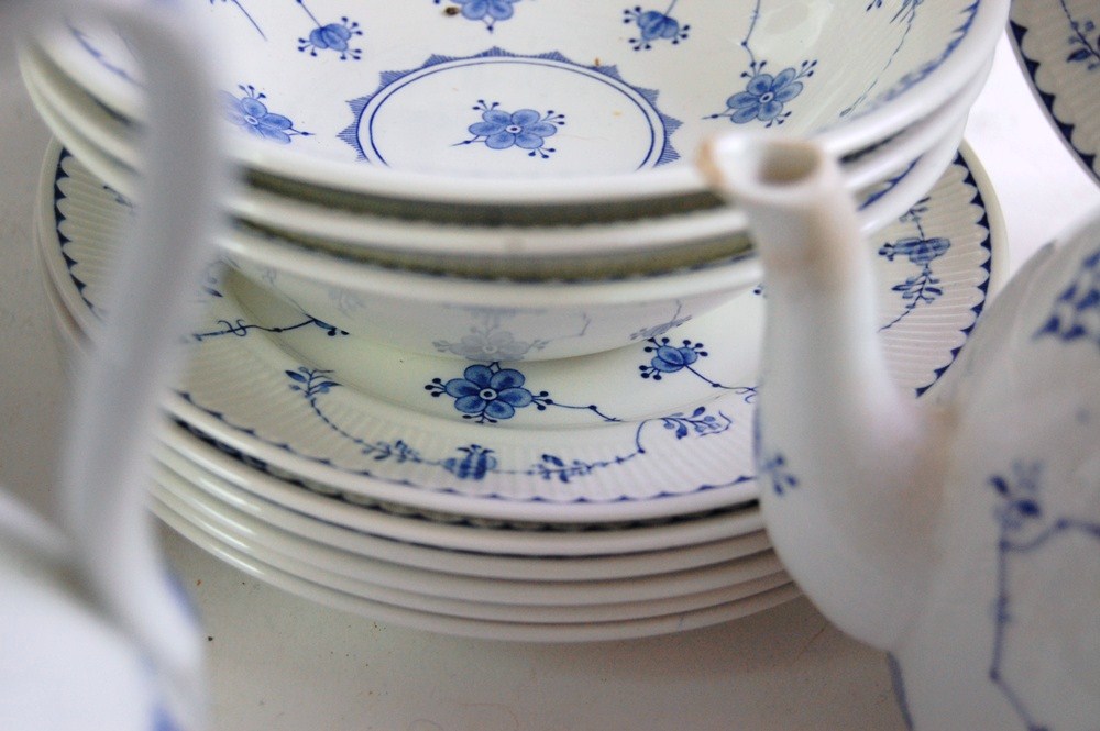 Danish Furnivals "Blue Denmark" China and Royal Copenhagen Teapot EBTH