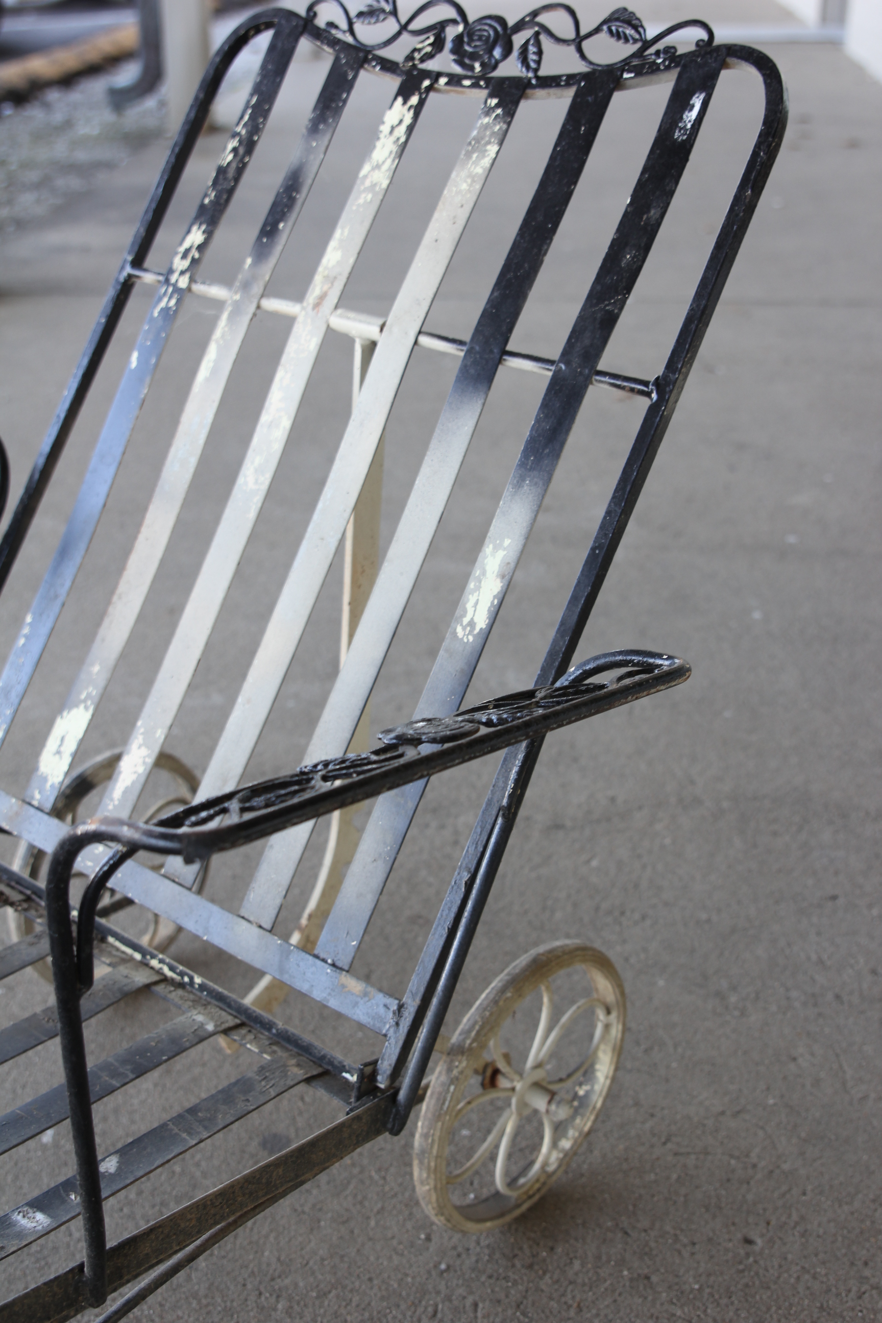 Black Wrought Iron Chaise Lounge Chair EBTH