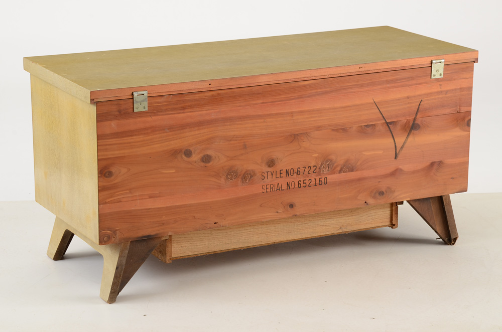Lane Mid Century Modern Cedar Chest EBTH