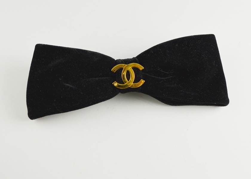 Chanel Black Velvet Bow Hair Clip Ebth