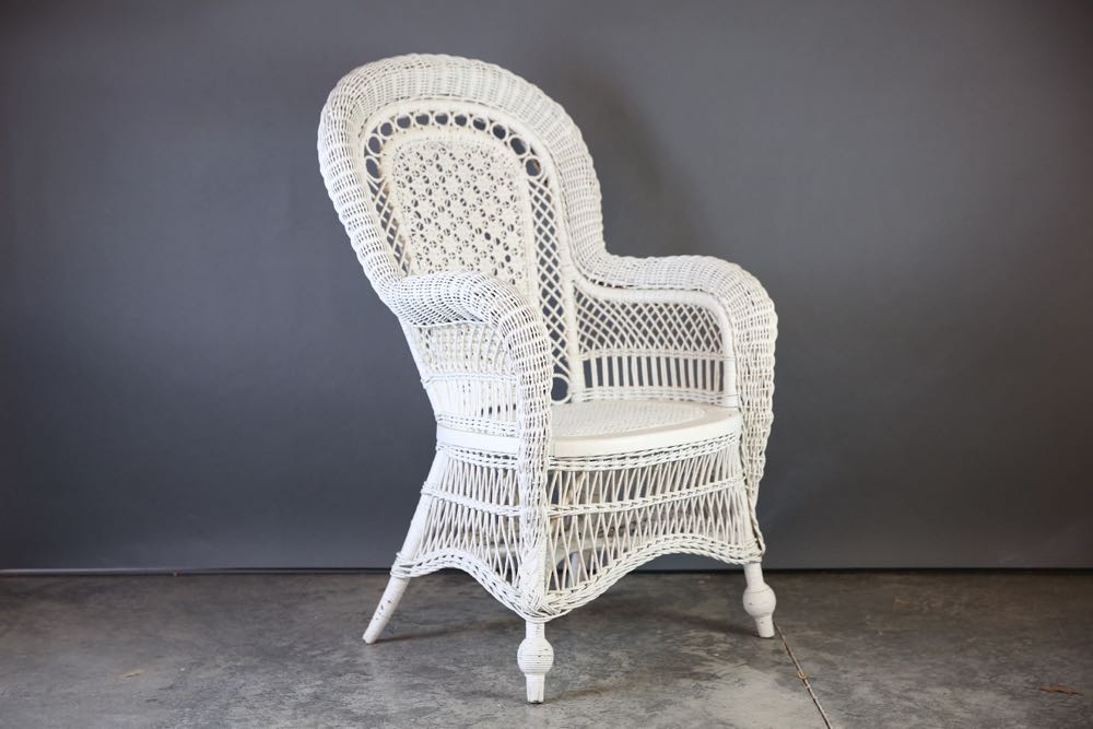 Vintage White Wicker "Peacock" Chair EBTH