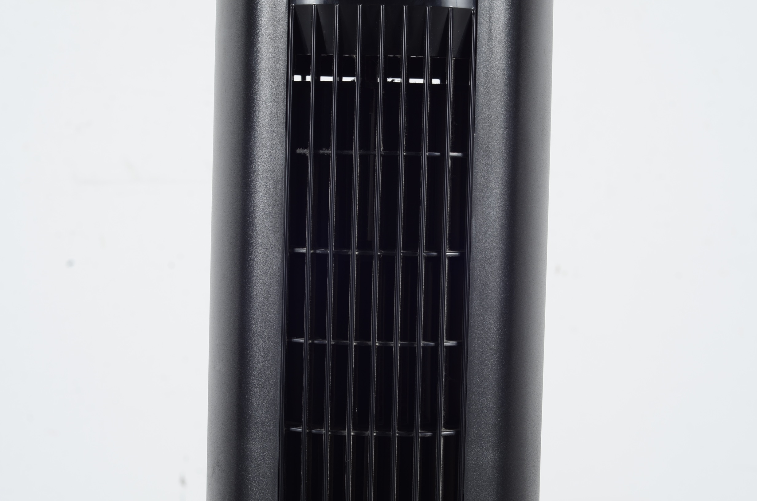 Aloha Breeze Black Oscillating 32" Three Speed Floor Tower Fan EBTH
