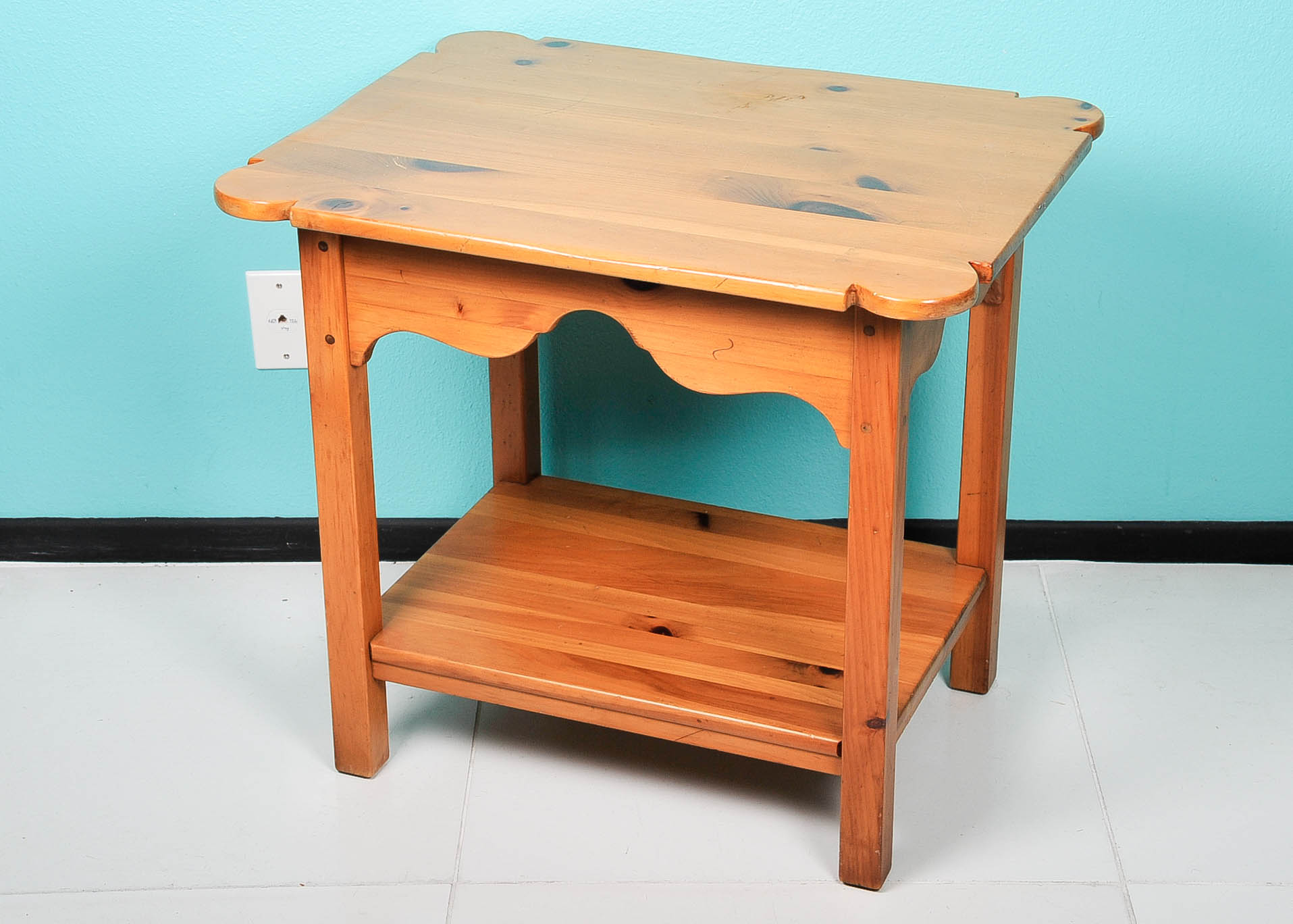 Ethan Allen Pine End Table EBTH