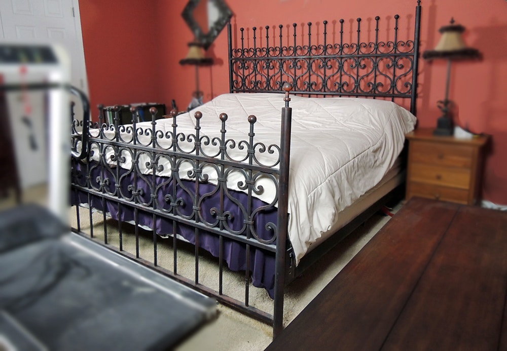 Arhaus King Size Wrought Iron Bed Ebth Arhaus King Size Wrought Iron Bed Ebth