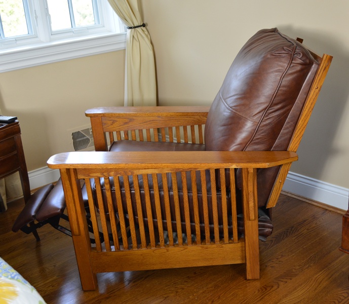 Sofa Express Mission Style Cognac Leather Recliner | EBTH