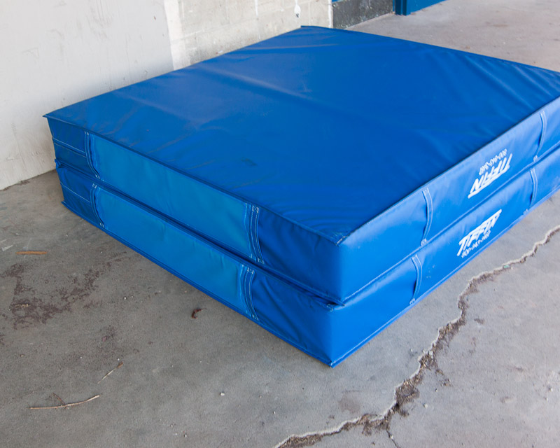 Tiffin Crash Mats EBTH