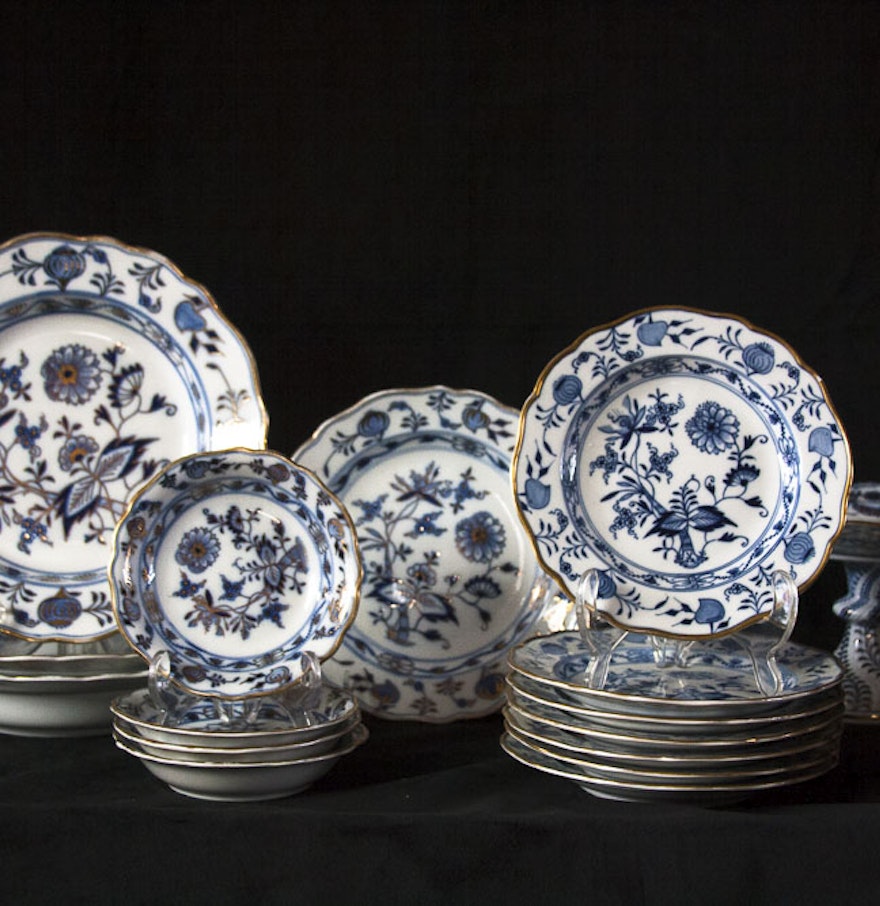 Blue Onion Dishes 36