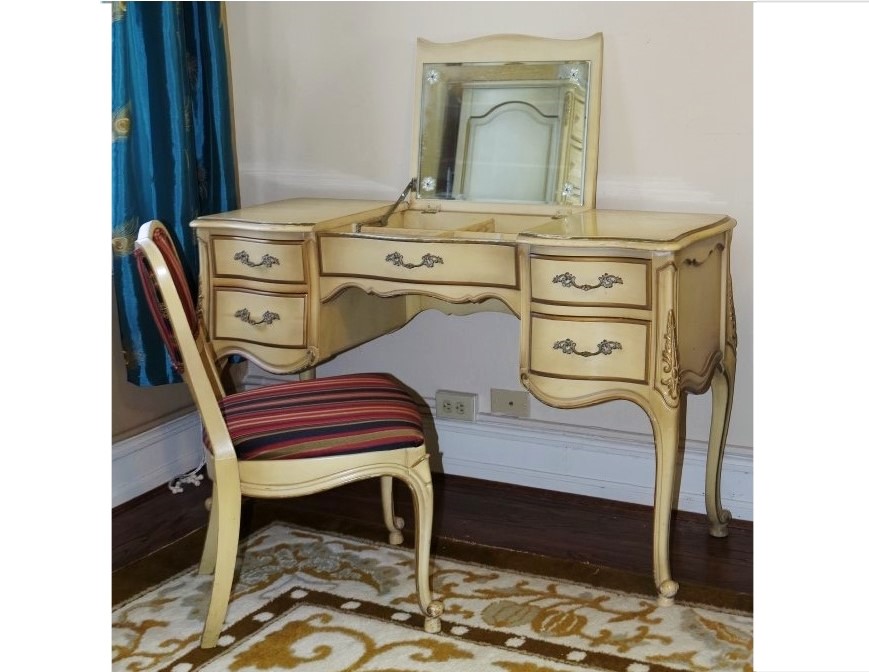 Union Furniture French Provincial Vanity with Chair EBTH