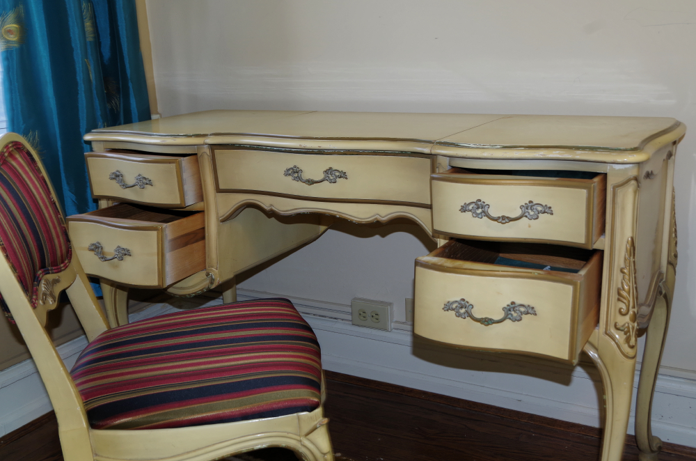 Union Furniture French Provincial Vanity with Chair EBTH