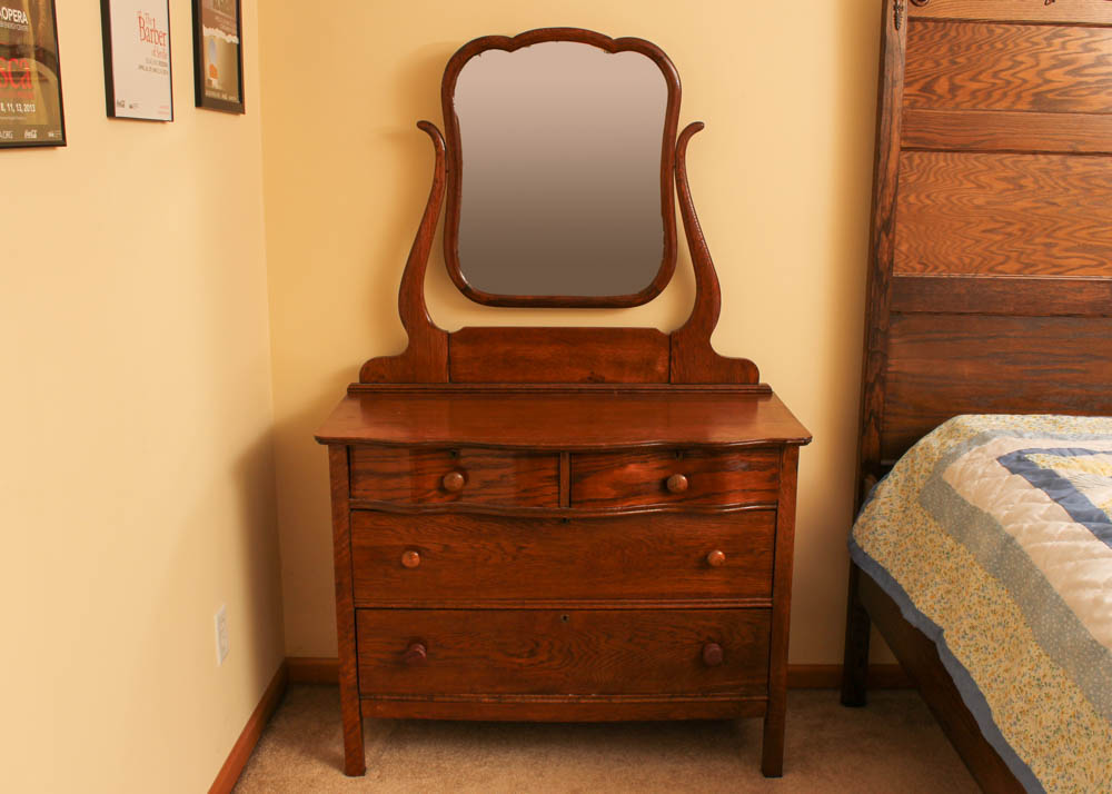 Antique Quarter Sawn Oak Dresser With Mirror Ebth