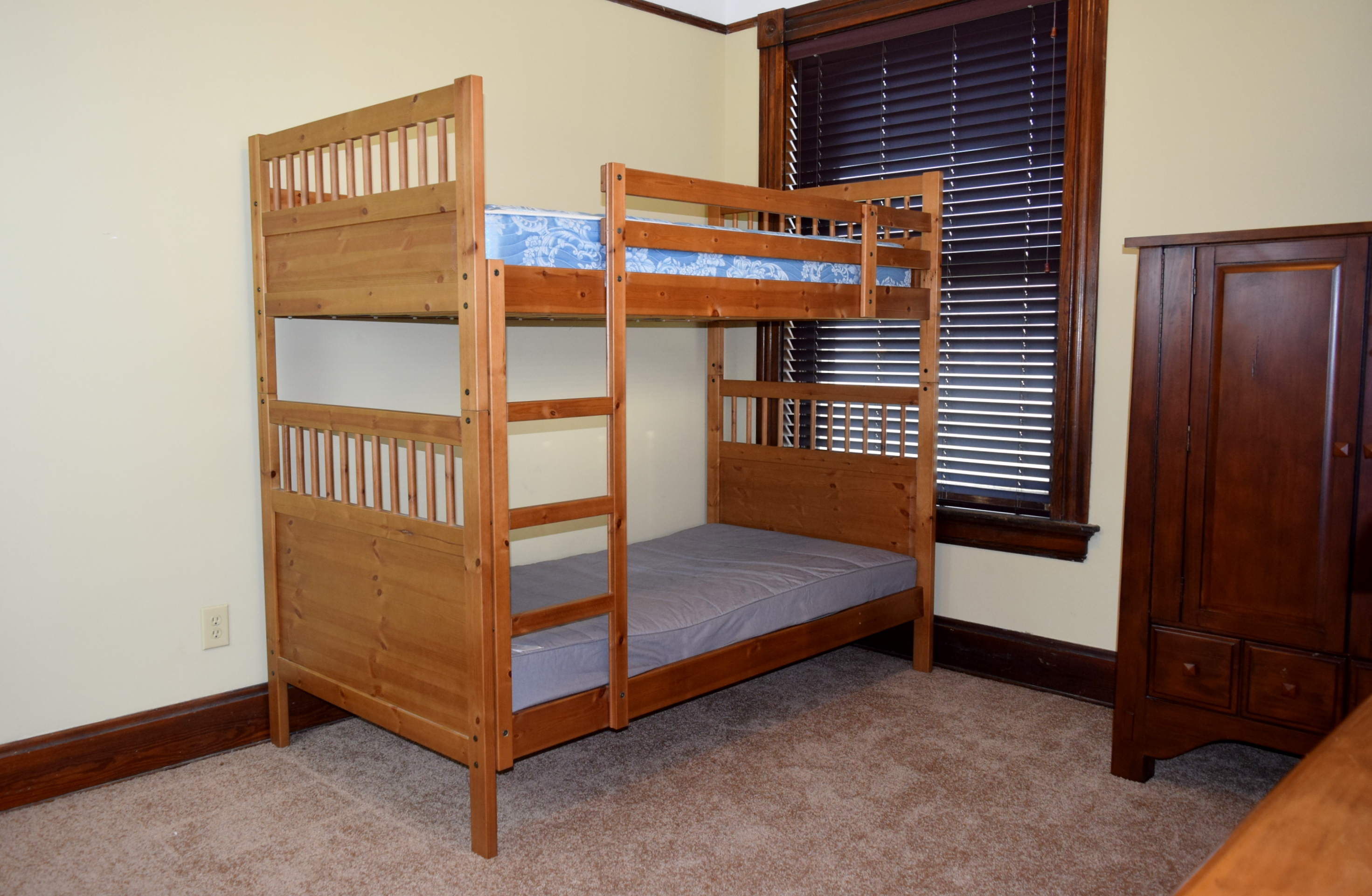 Ikea Hemnes Wood Bunk Beds : EBTH