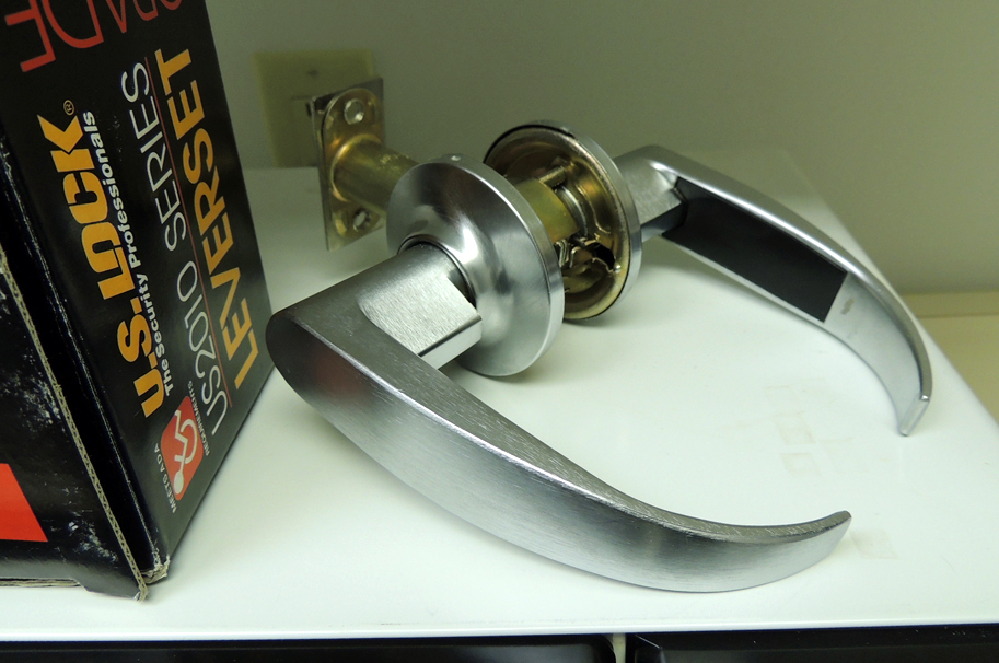 Microwave, Door Lock Set, Heater and Lamp EBTH