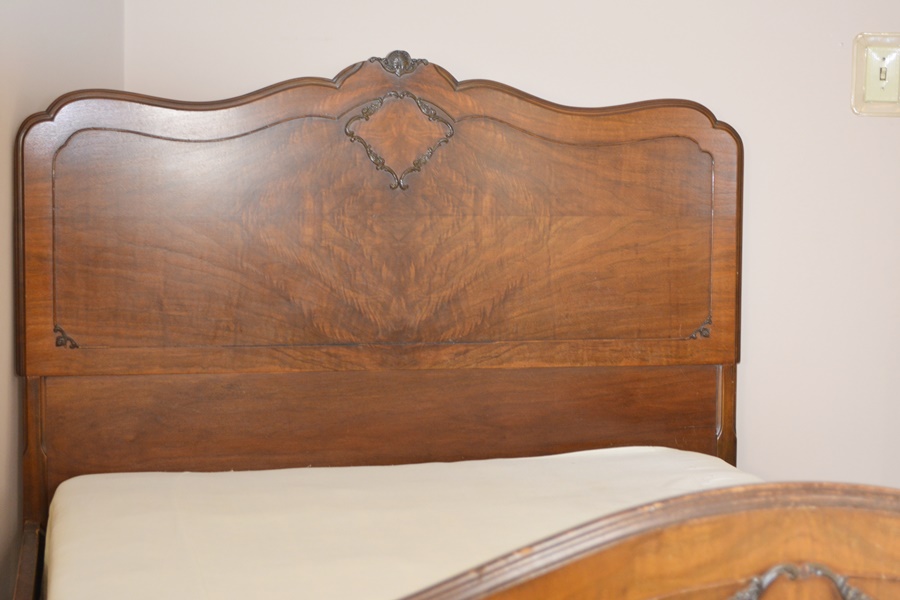 Antique Walnut Double Bed with Curved Footboard EBTH