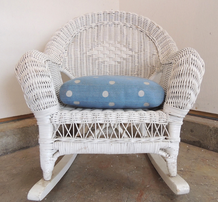 Vintage White Wicker Childs Rocking Chair & Lamp Shade EBTH